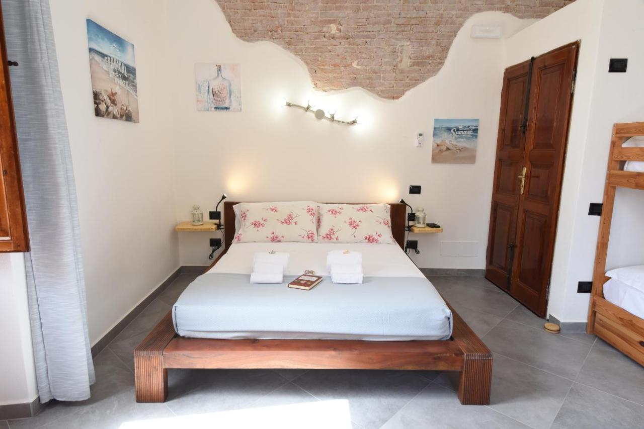La Casa Di Dario Hotel La Maddalena  Ngoại thất bức ảnh