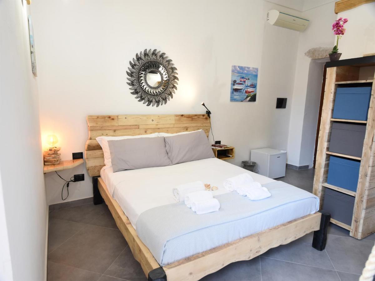 La Casa Di Dario Hotel La Maddalena  Ngoại thất bức ảnh